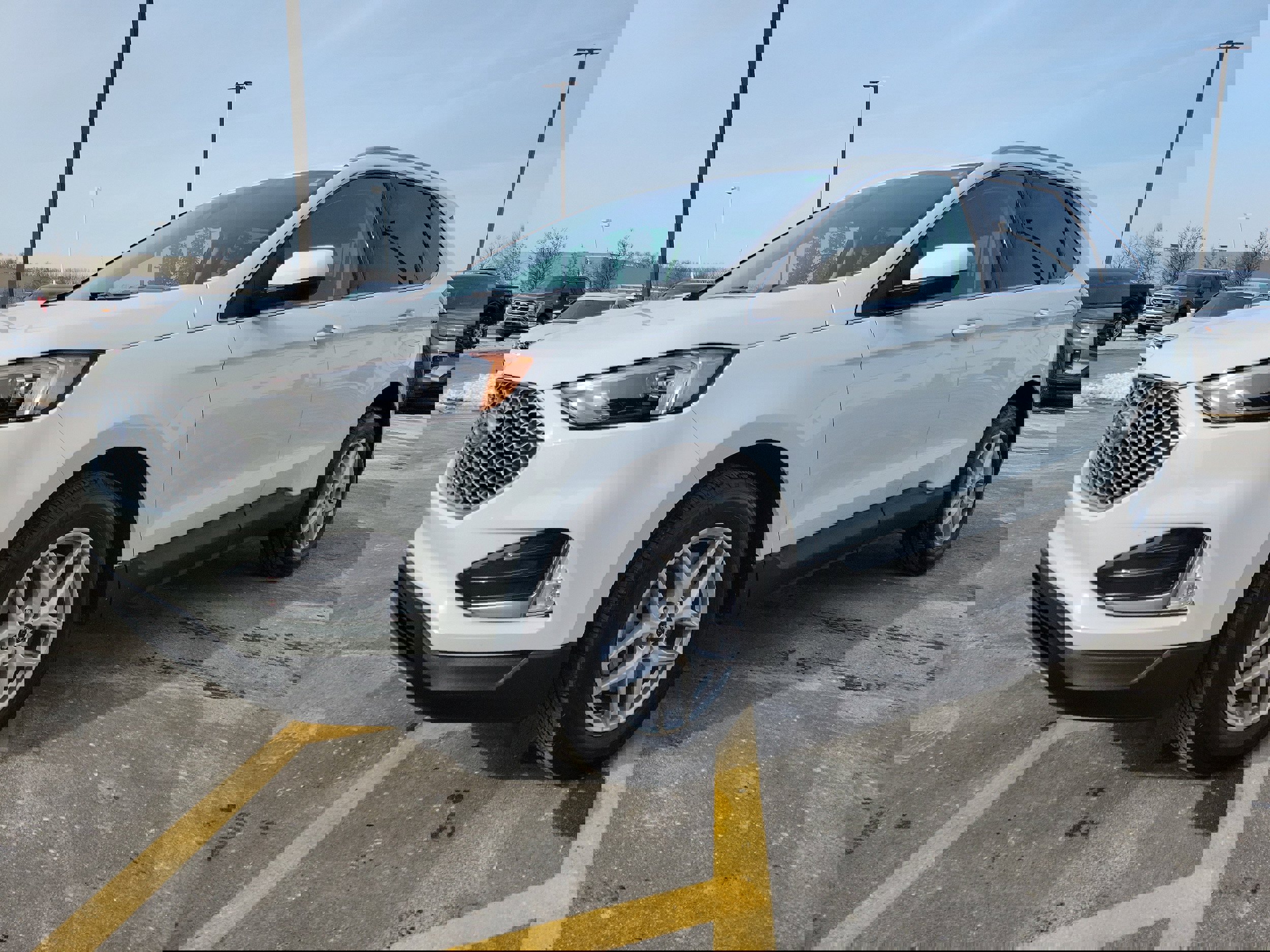 Used 2024 Ford Edge SEL w/ Convenience Package image 2