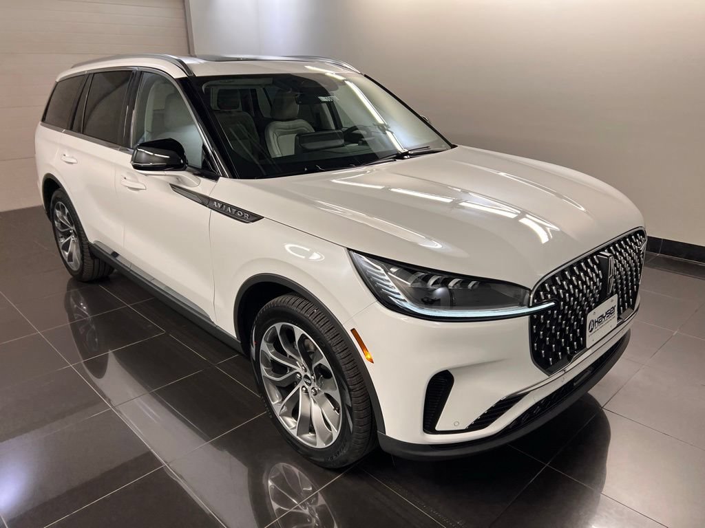 Used 2026 Lincoln Aviator Reserve AWD/4WD image 1