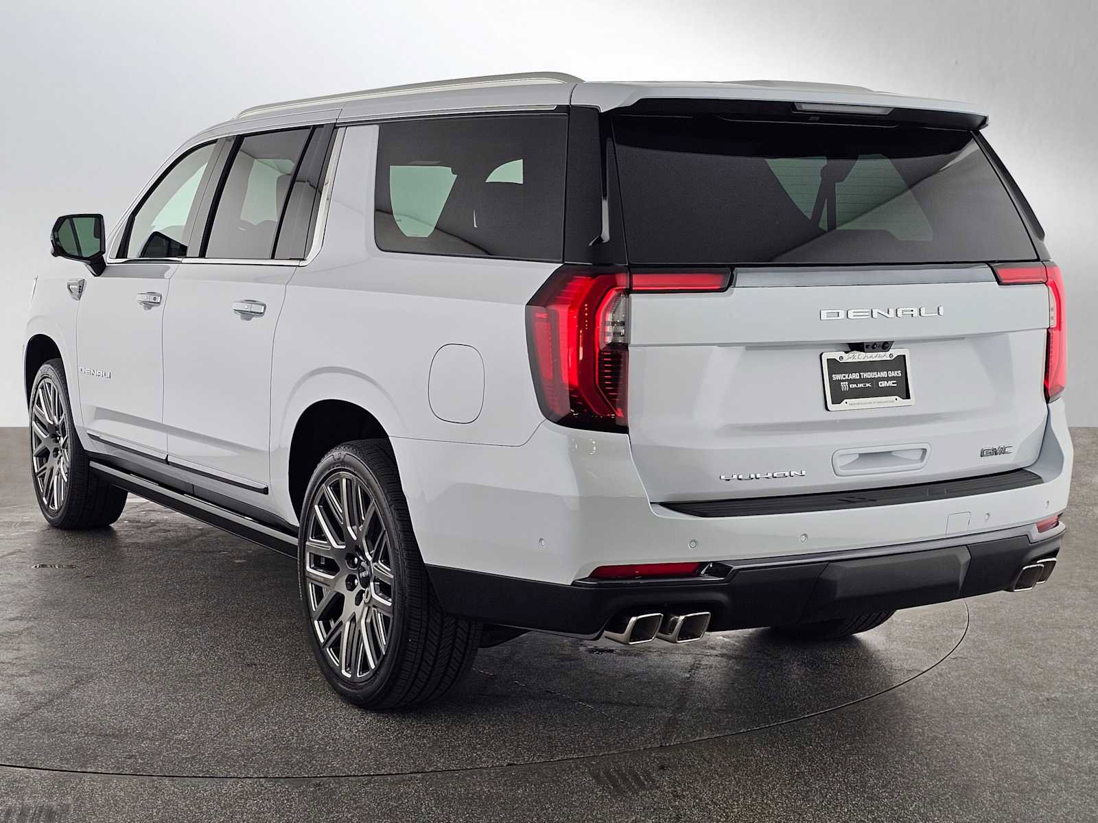 New 2026 GMC Yukon XL Denali Ultimate w/ LPO, Illumination Package image 5