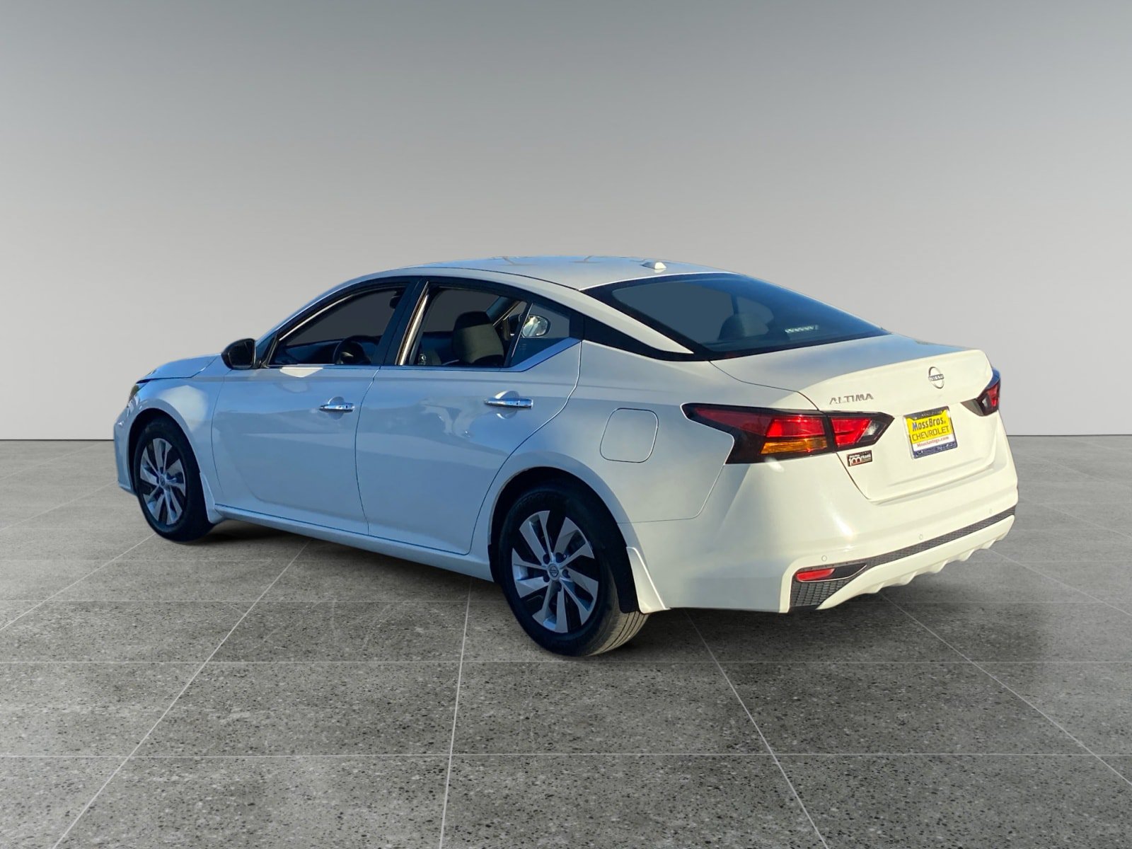 Used 2025 Nissan Altima 2.5 S FWD image 3