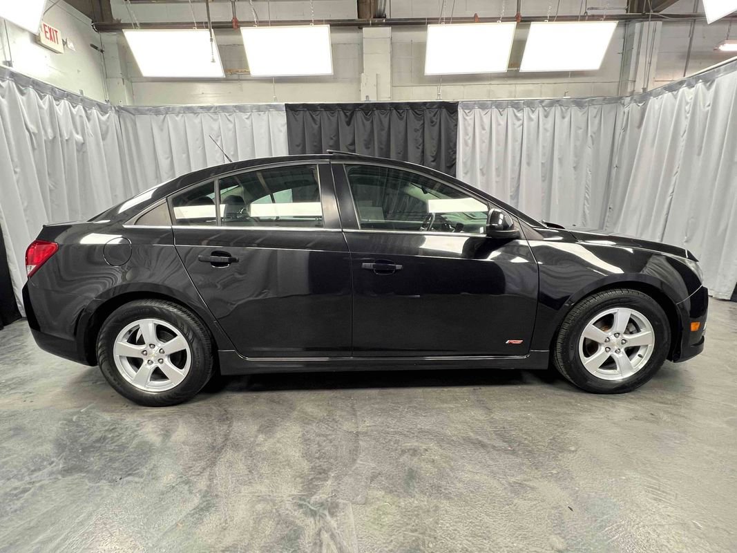 Used 2013 Chevrolet Cruze LT w/ All-Star Edition image 9