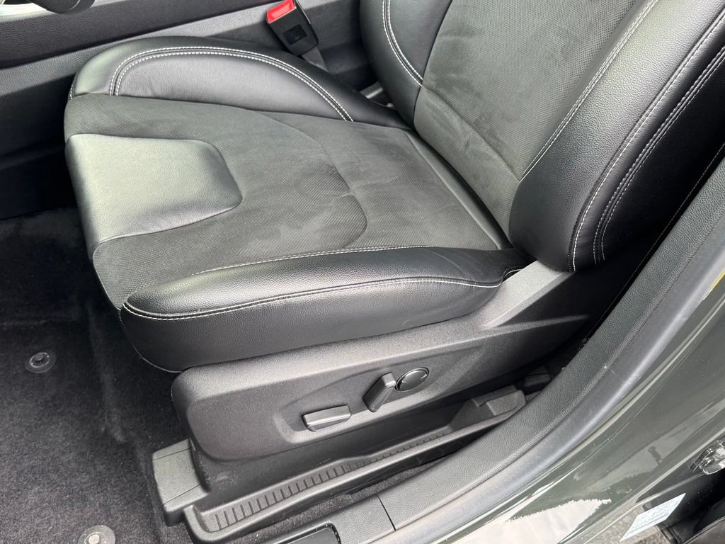Used 2022 Ford Edge ST AWD/4WD image 36