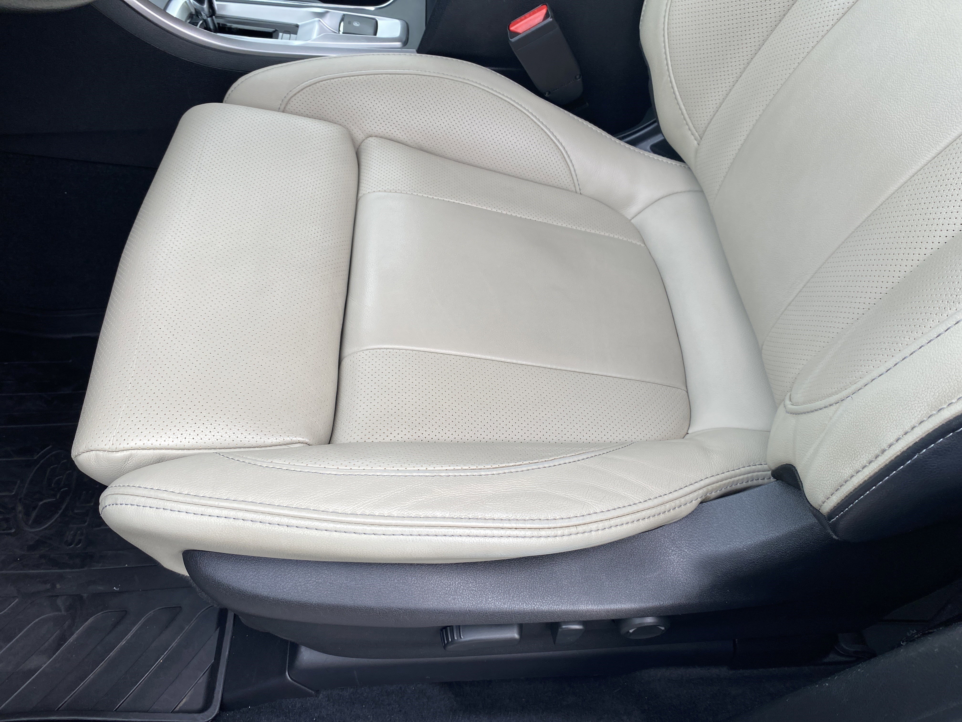 Used 2019 Subaru Ascent Limited w/ Popular Package #2A image 15