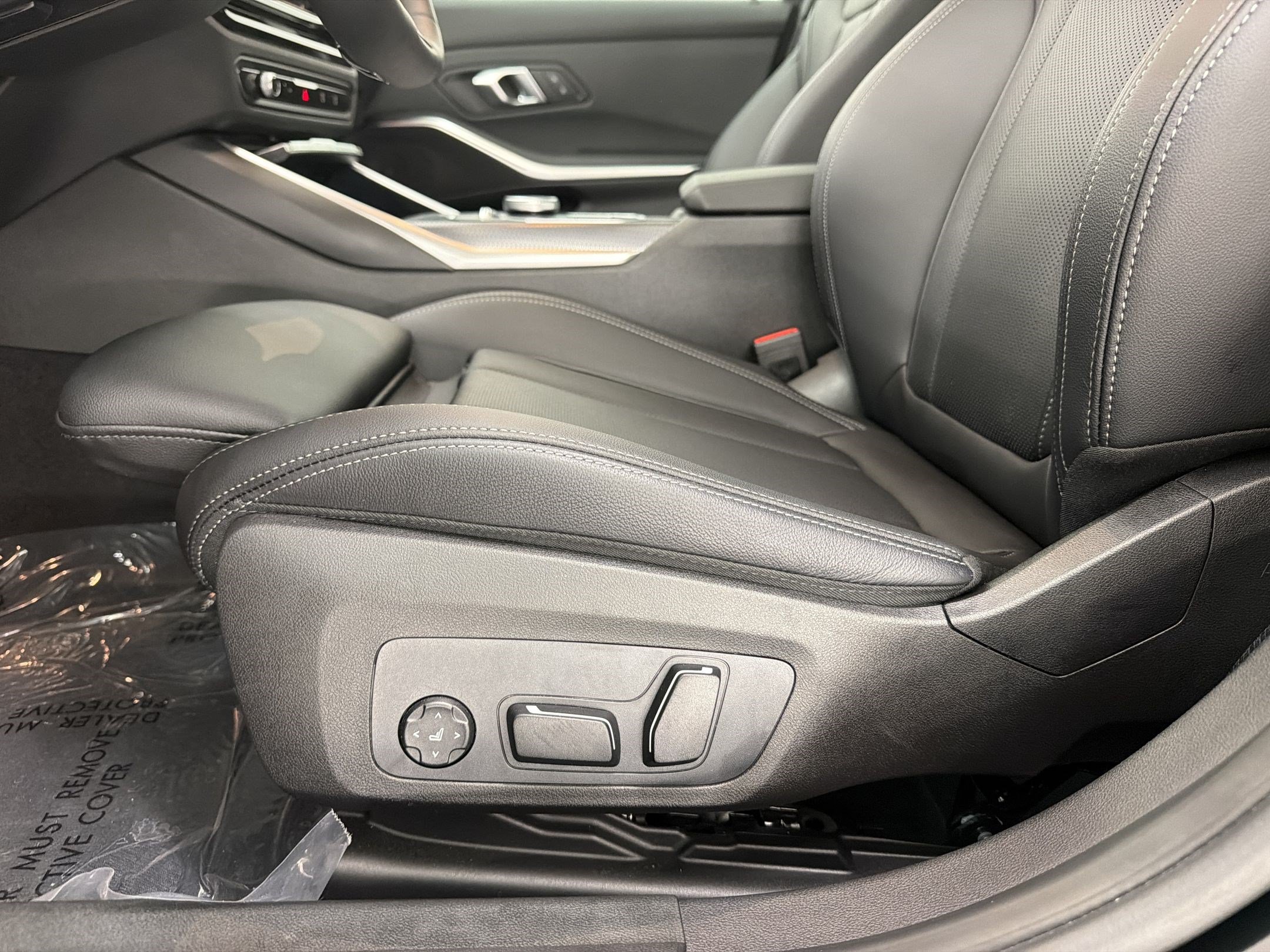 Certified 2026 BMW 330i Sedan RWD image 15