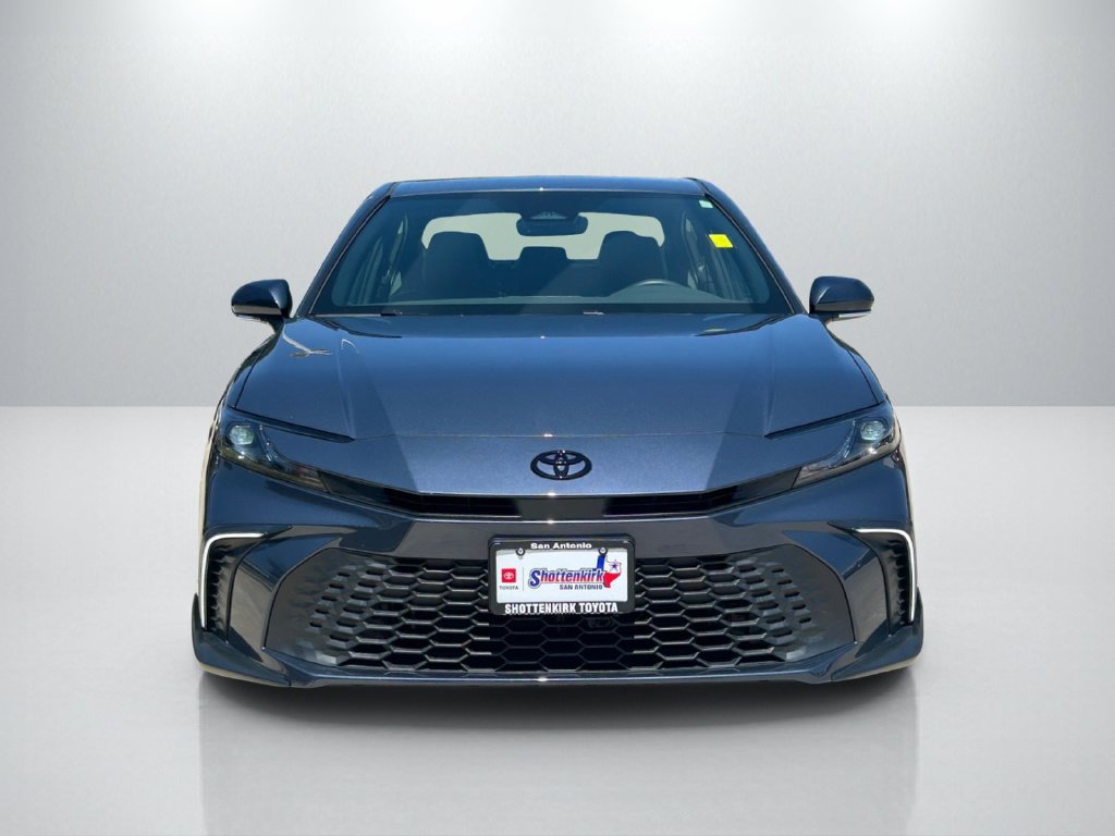 Used 2026 Toyota Camry SE w/ Convenience Package FWD image 2