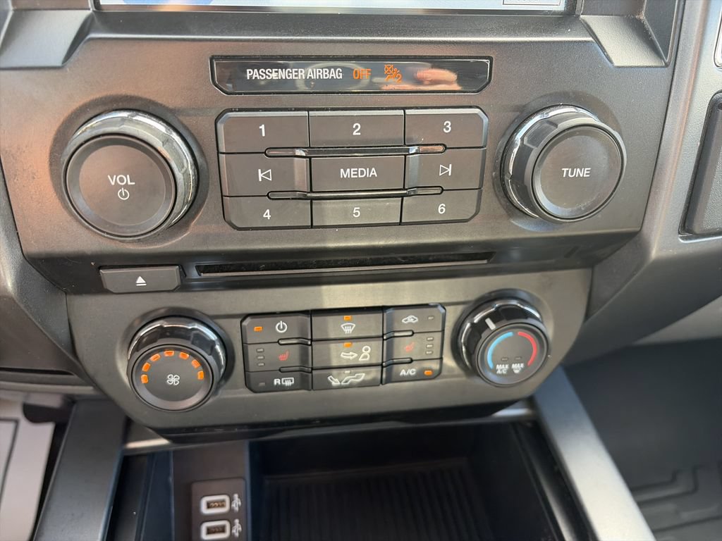 Used 2017 Ford F150 XLT w/ Equipment Group 302A Luxury RWD image 26