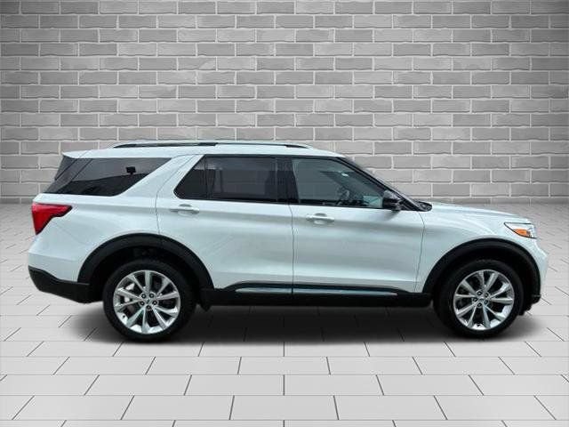 Certified 2023 Ford Explorer Platinum w/ Technology Package AWD/4WD image 2