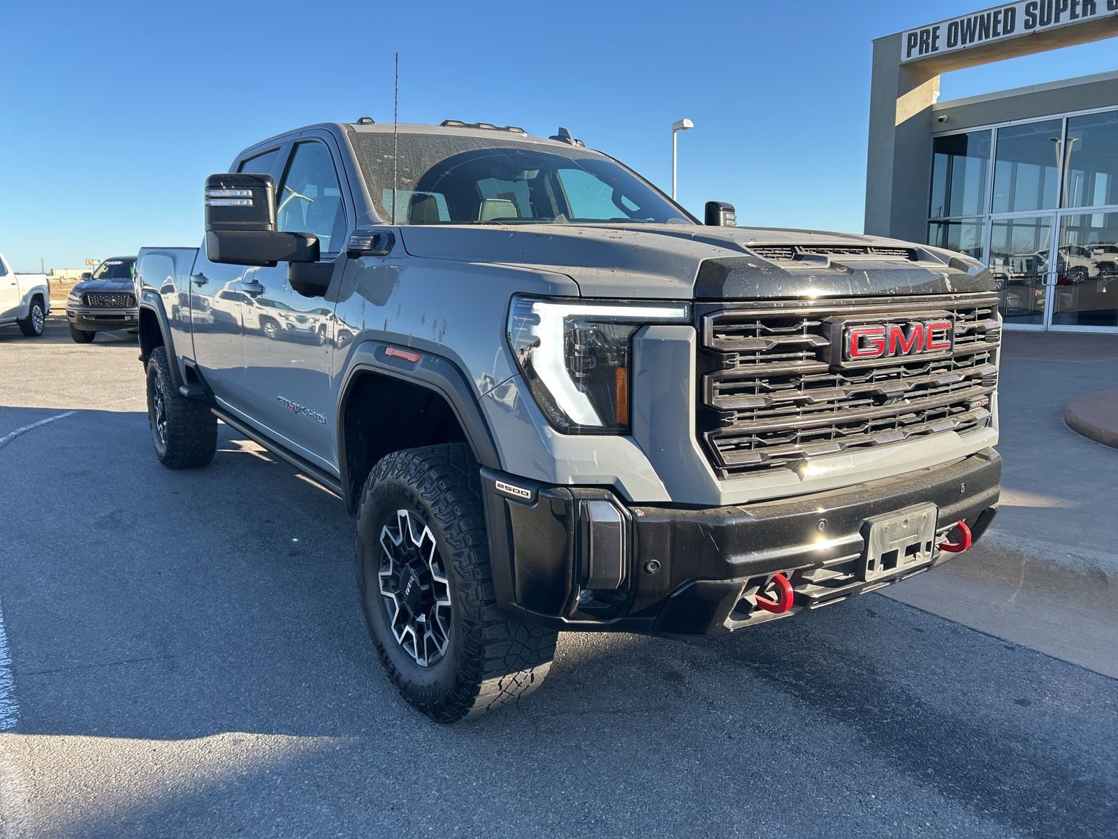 Used 2024 GMC Sierra 2500 AT4X image 3