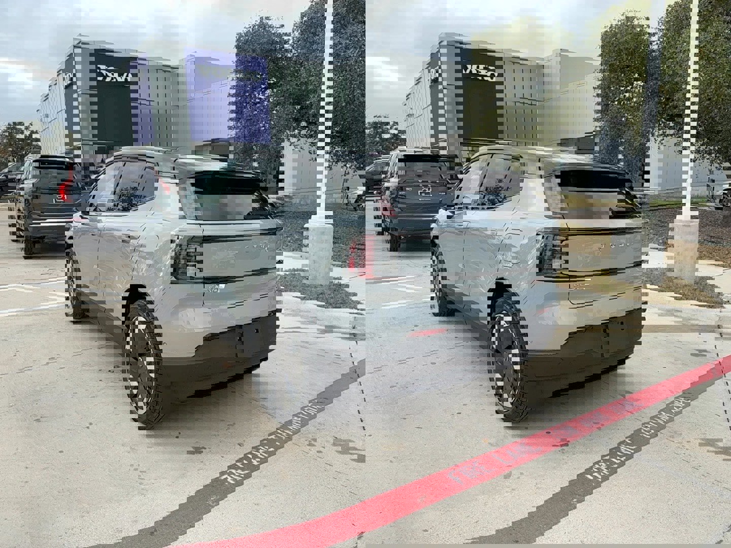 New 2026 Volvo EX30 Ultra image 4