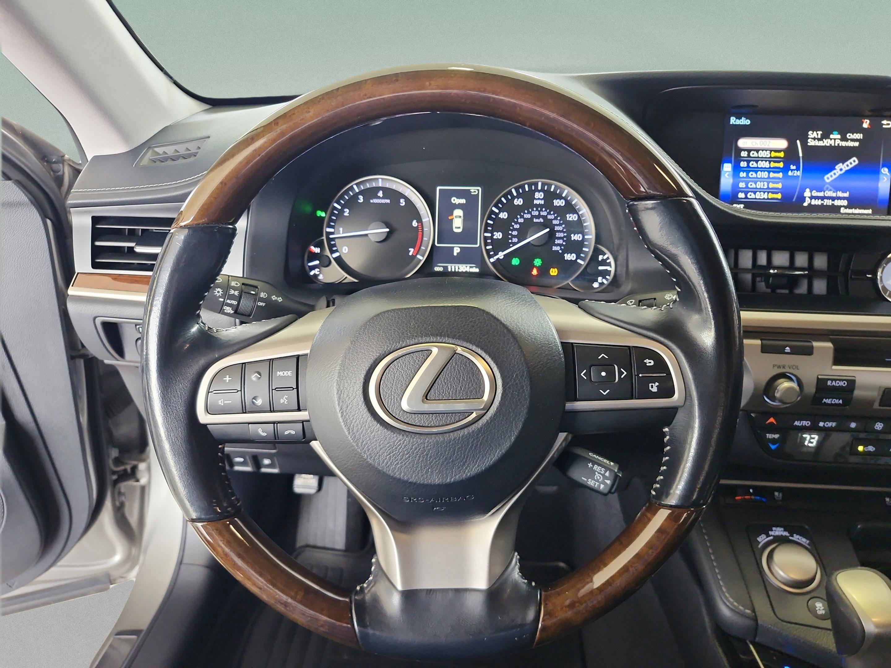 Used 2016 Lexus ES 350 w/ Premium Package w/Wood Trim image 10