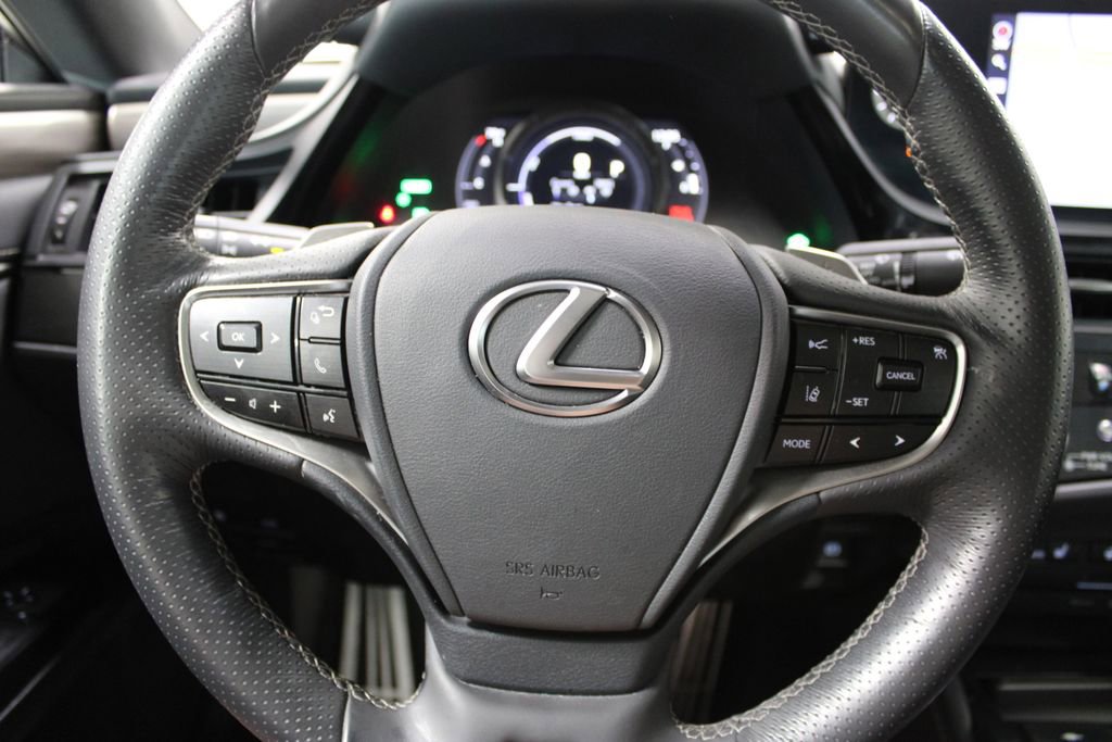 Used 2022 Lexus ES 300h F Sport image 23