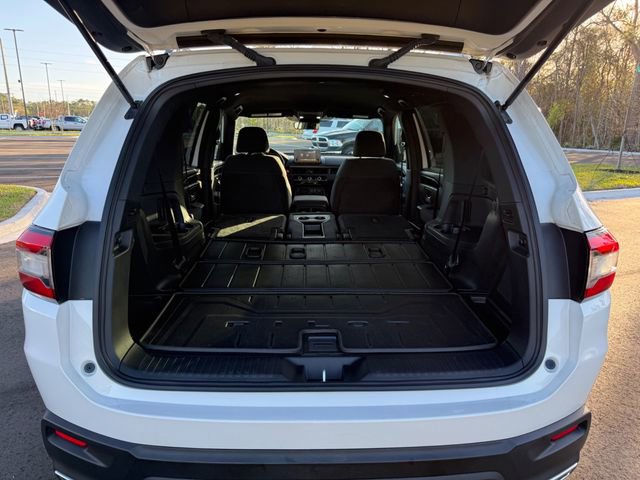 Used 2023 Honda Pilot Sport image 13