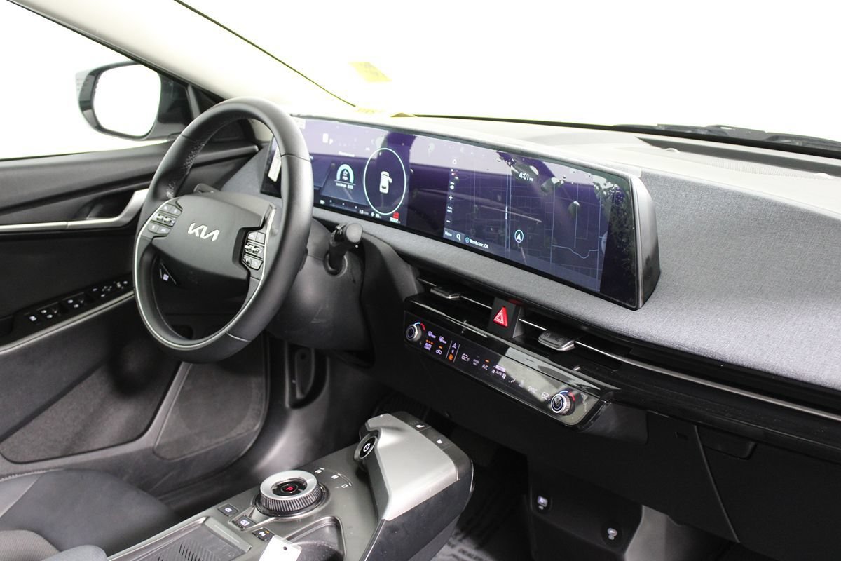 Used 2024 Kia EV6 Light RWD image 11