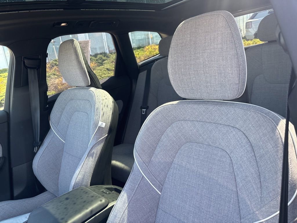 Used 2024 Volvo XC60 T8 Ultimate w/ Protection Package Premier image 18