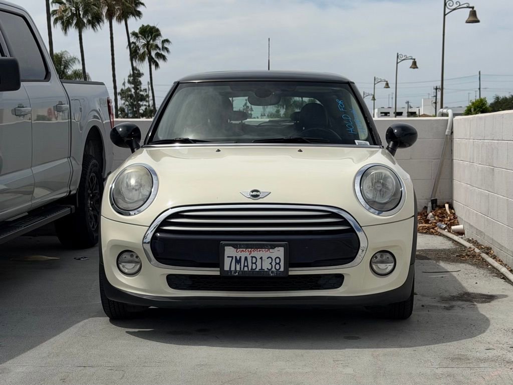 Used 2015 MINI Cooper 2-Door Hardtop image 2