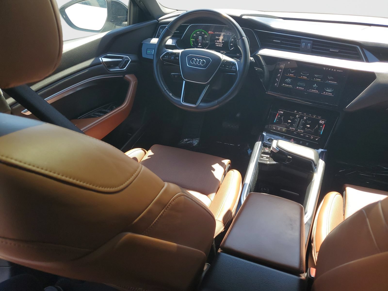 Used 2022 Audi e-tron Chronos AWD/4WD image 8