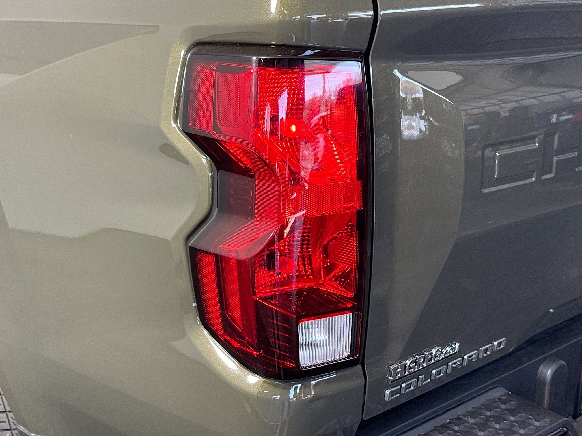 Used 2024 Chevrolet Colorado W/T image 36