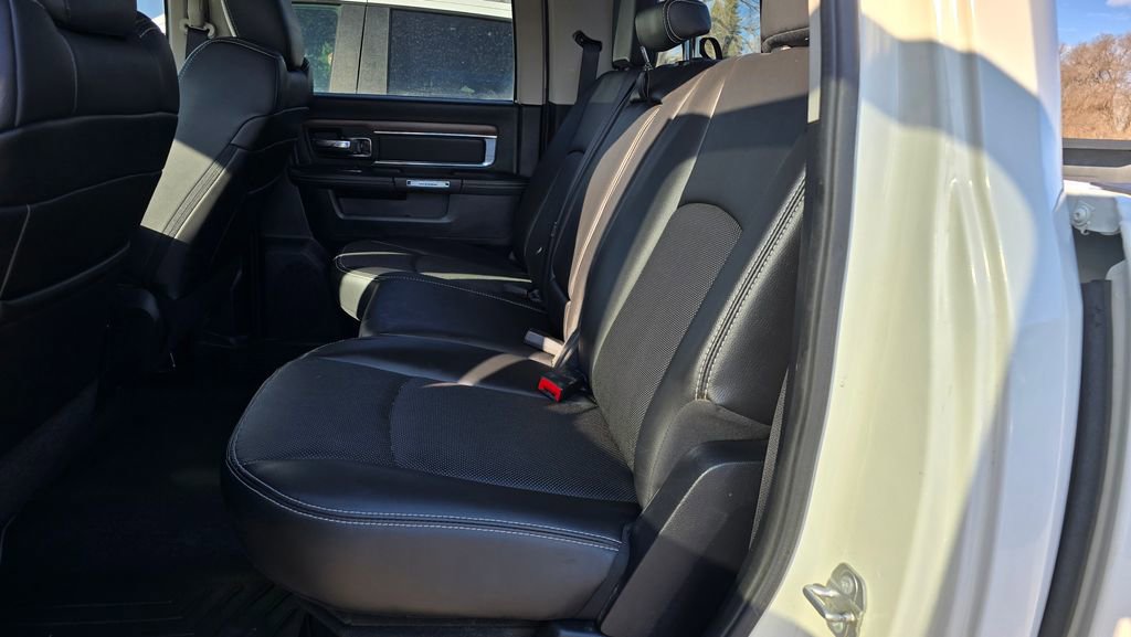 Used 2016 RAM 1500 Laramie w/ Convenience Group AWD/4WD image 10
