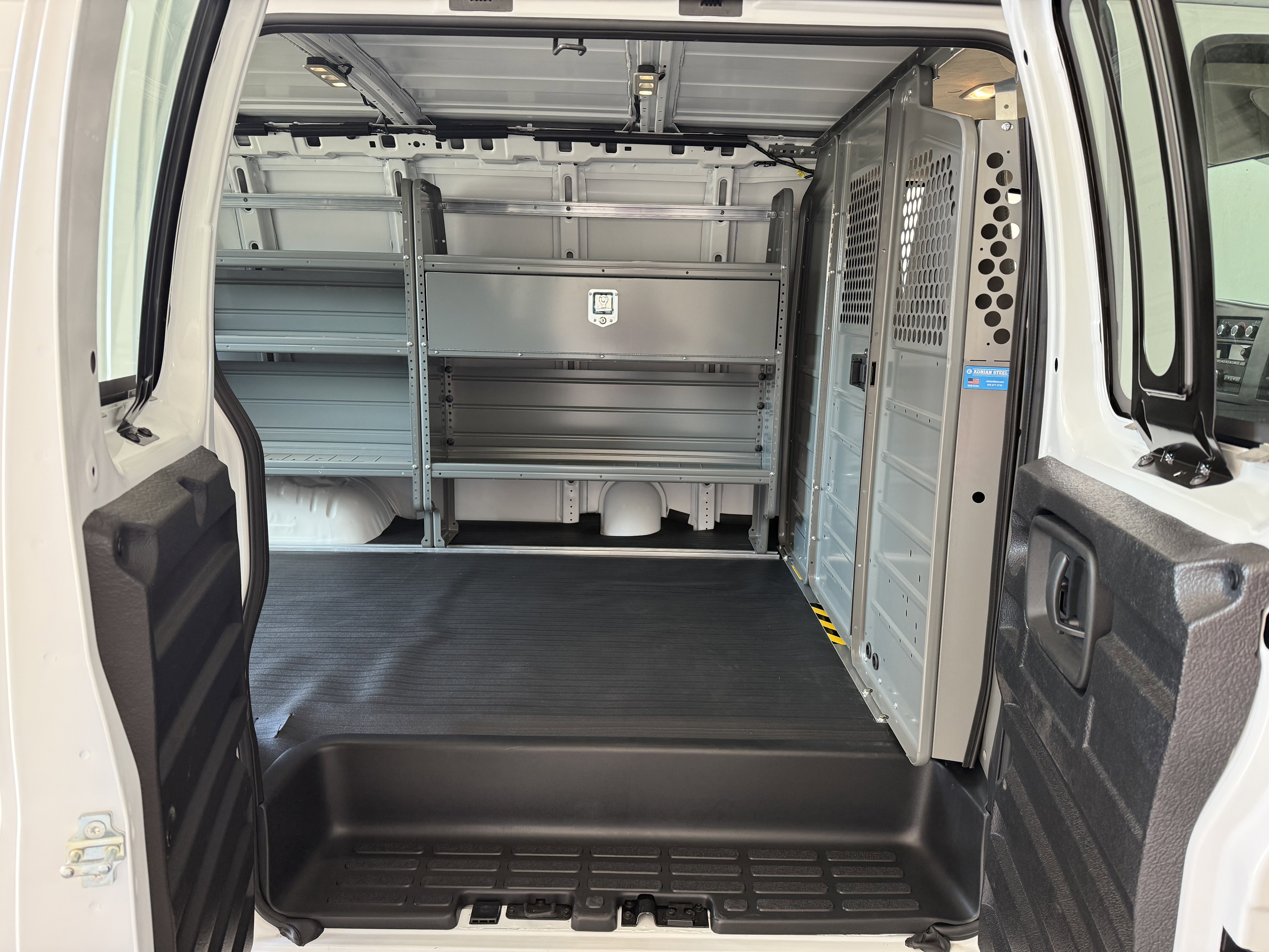 New 2025 Chevrolet Express 3500 w/ Driver Convenience Package image 32