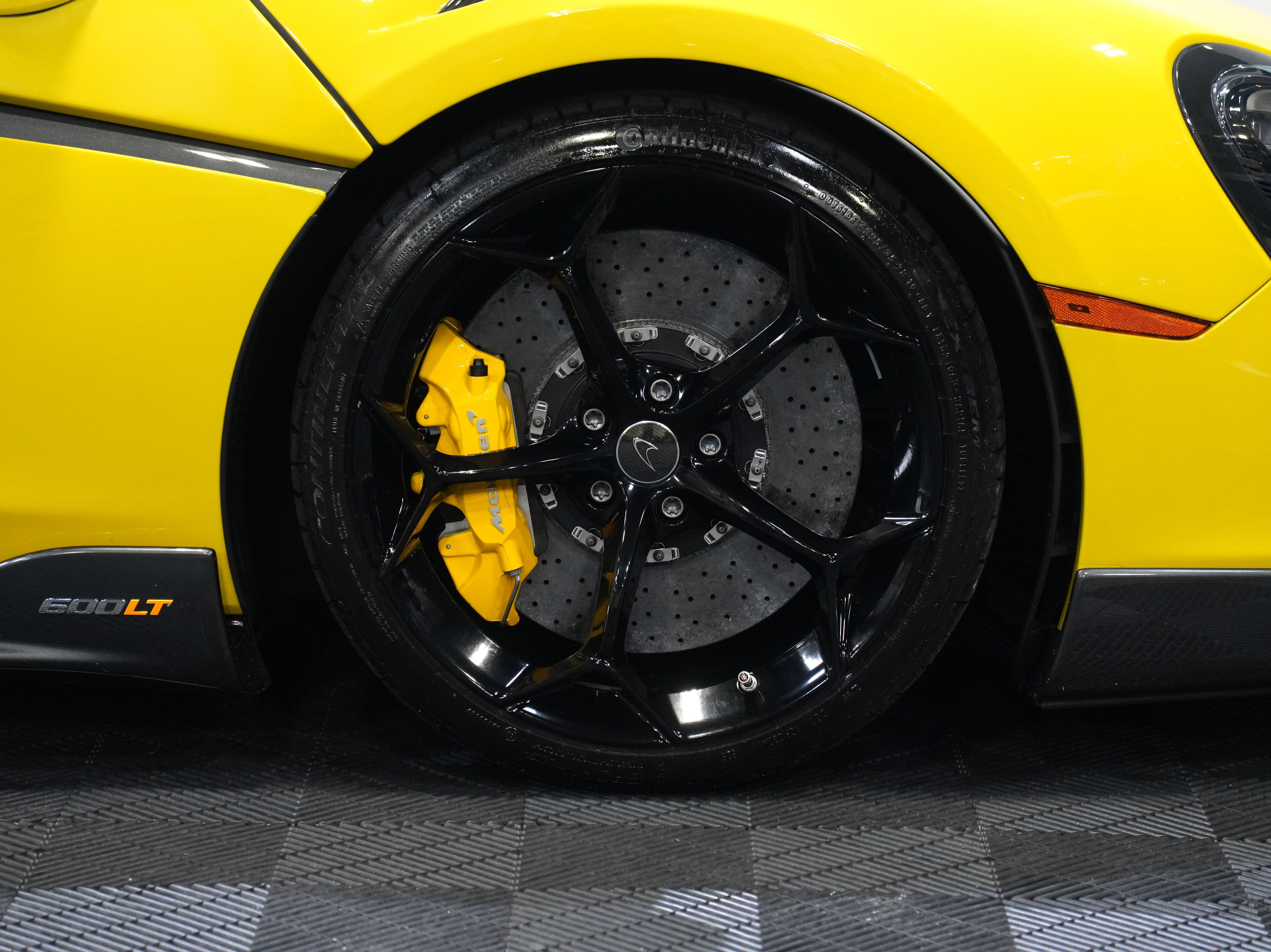 Used 2020 McLaren 600LT Spider RWD image 48