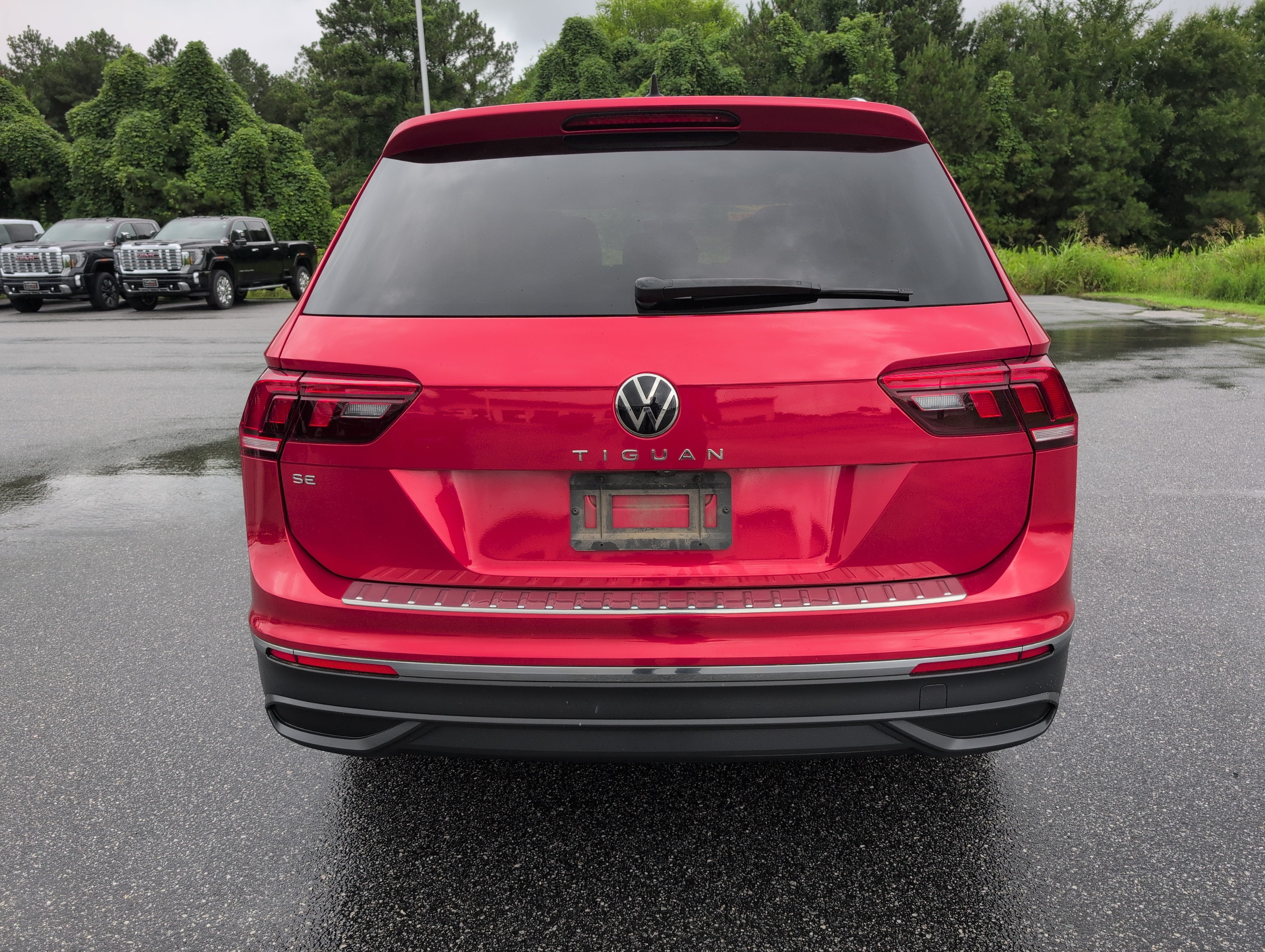 Used 2023 Volkswagen Tiguan SE FWD image 5