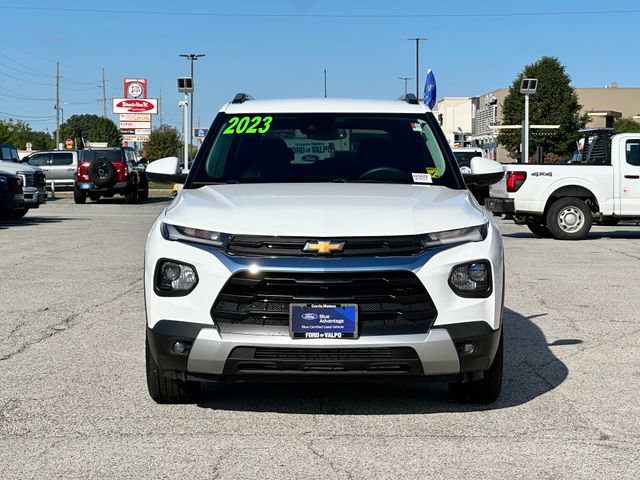 Used 2023 Chevrolet TrailBlazer LT w/ Convenience Package AWD/4WD image 2