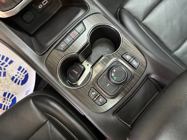 Used 2022 GMC Acadia SLT w/ Elevation Edition image 33