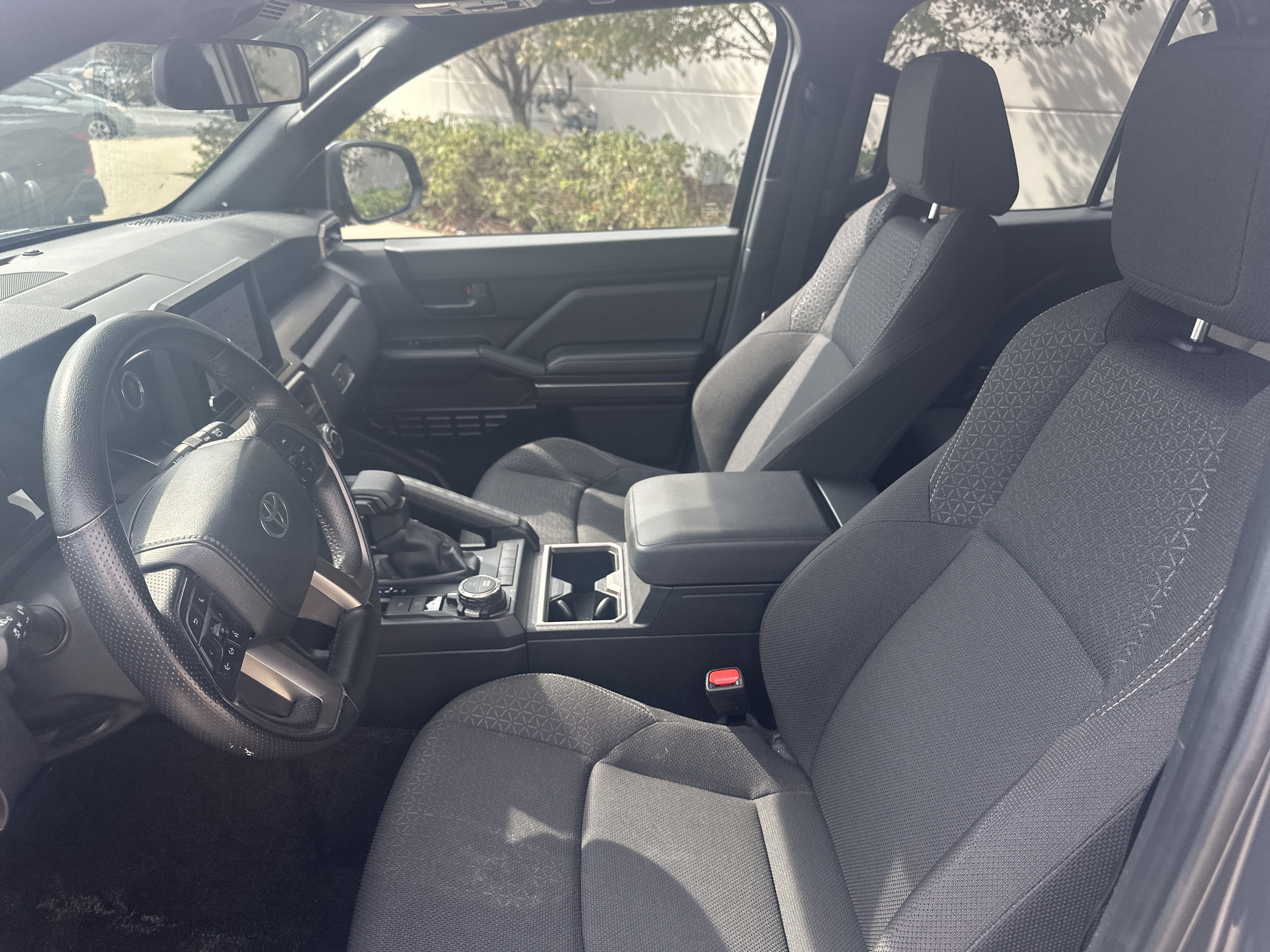Used 2025 Toyota 4Runner SR5 AWD/4WD image 15