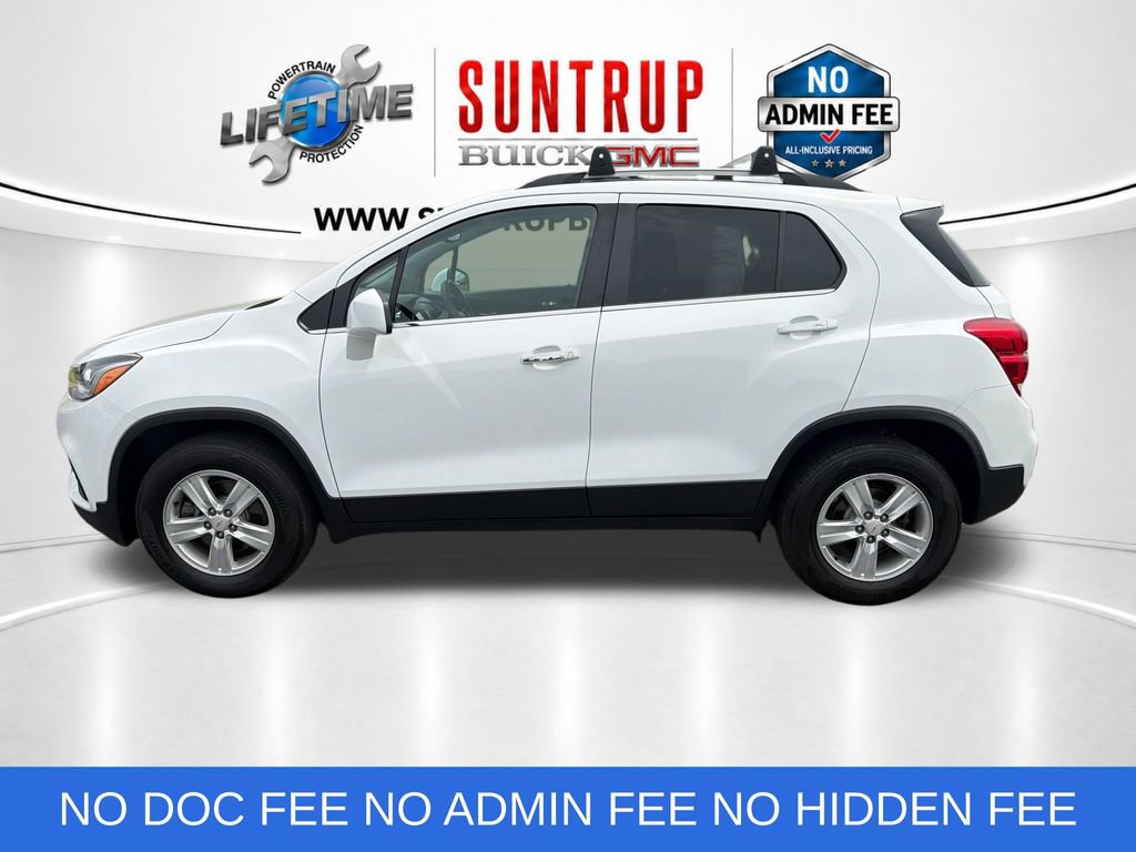 Used 2017 Chevrolet Trax LT w/ LT Convenience Package AWD/4WD image 2