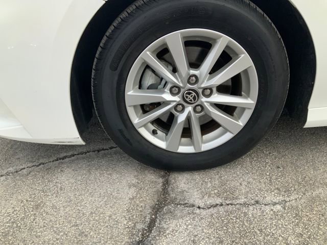 Used 2025 Toyota Camry LE image 10