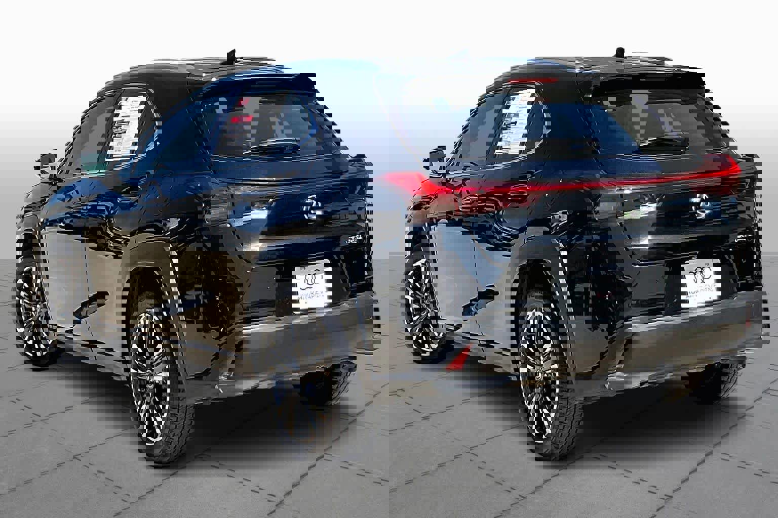 Used 2020 Lexus UX 200 w/ Premium Package image 12