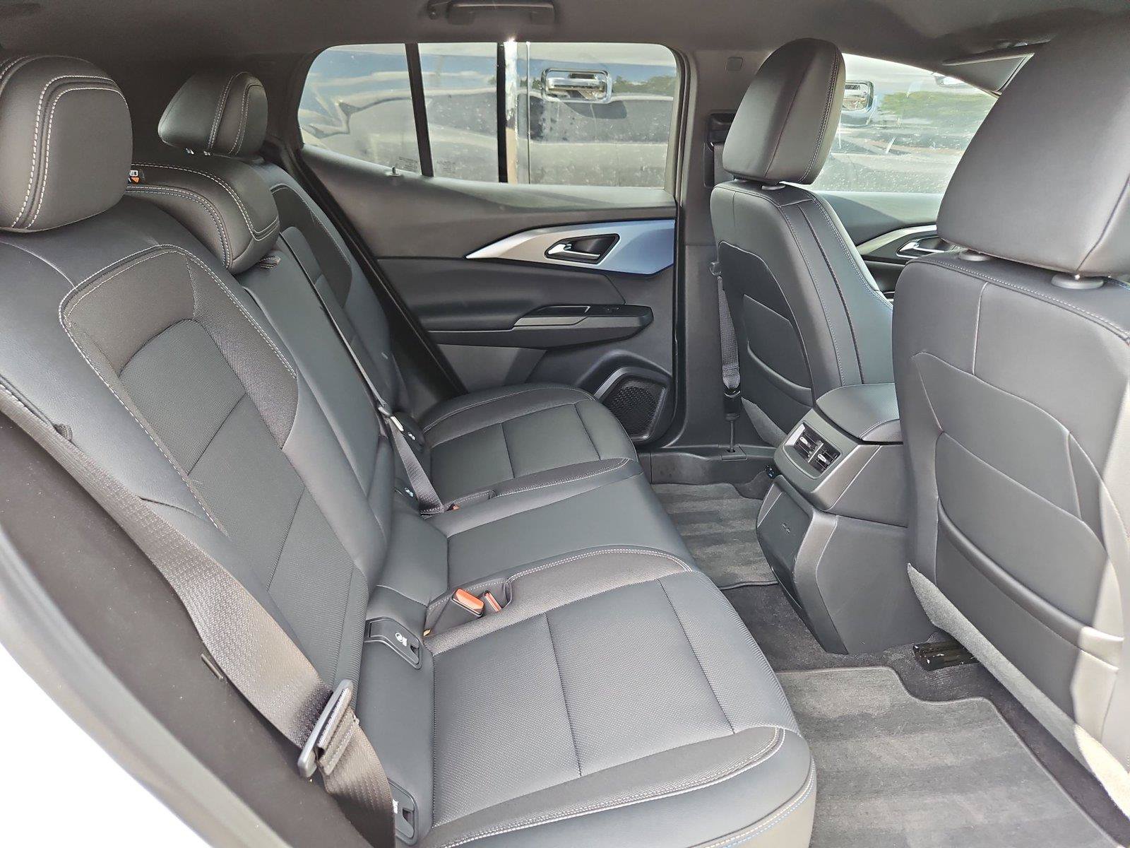 Used 2024 Chevrolet Equinox EV LT FWD image 28
