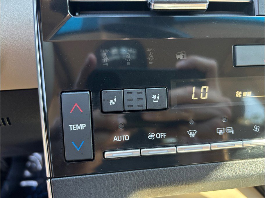 Used 2019 Toyota Avalon Limited w/ Advanced Safety Package FWD image 34