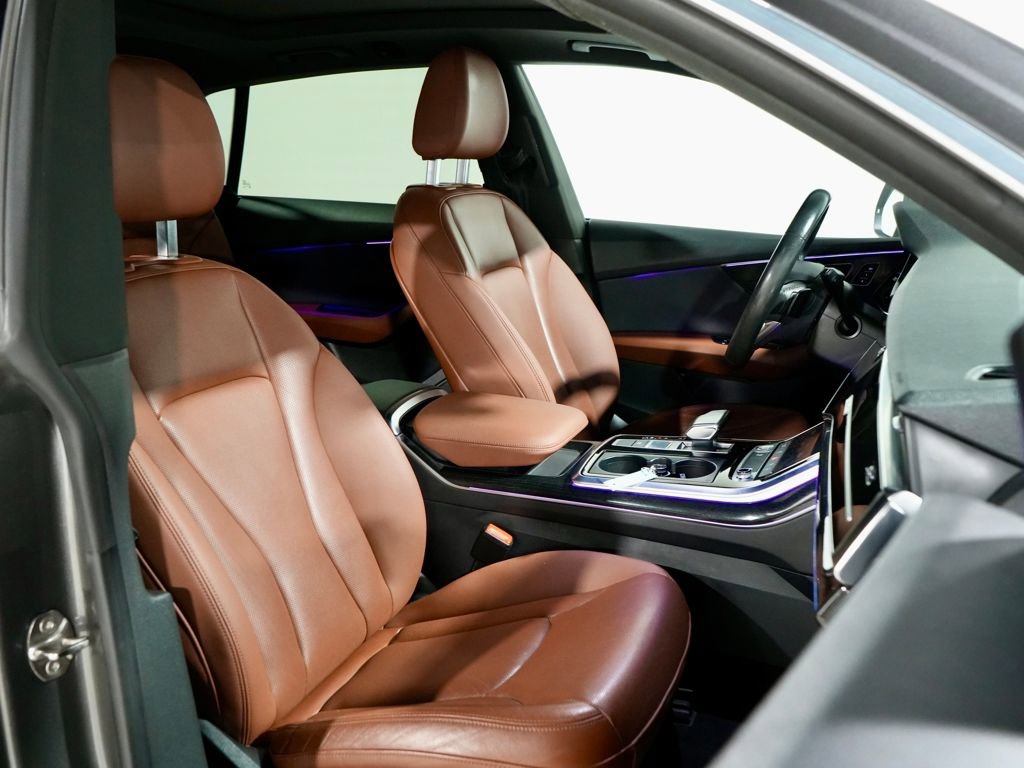 Used 2020 Audi Q8 Premium Plus w/ Premium Plus Package image 25