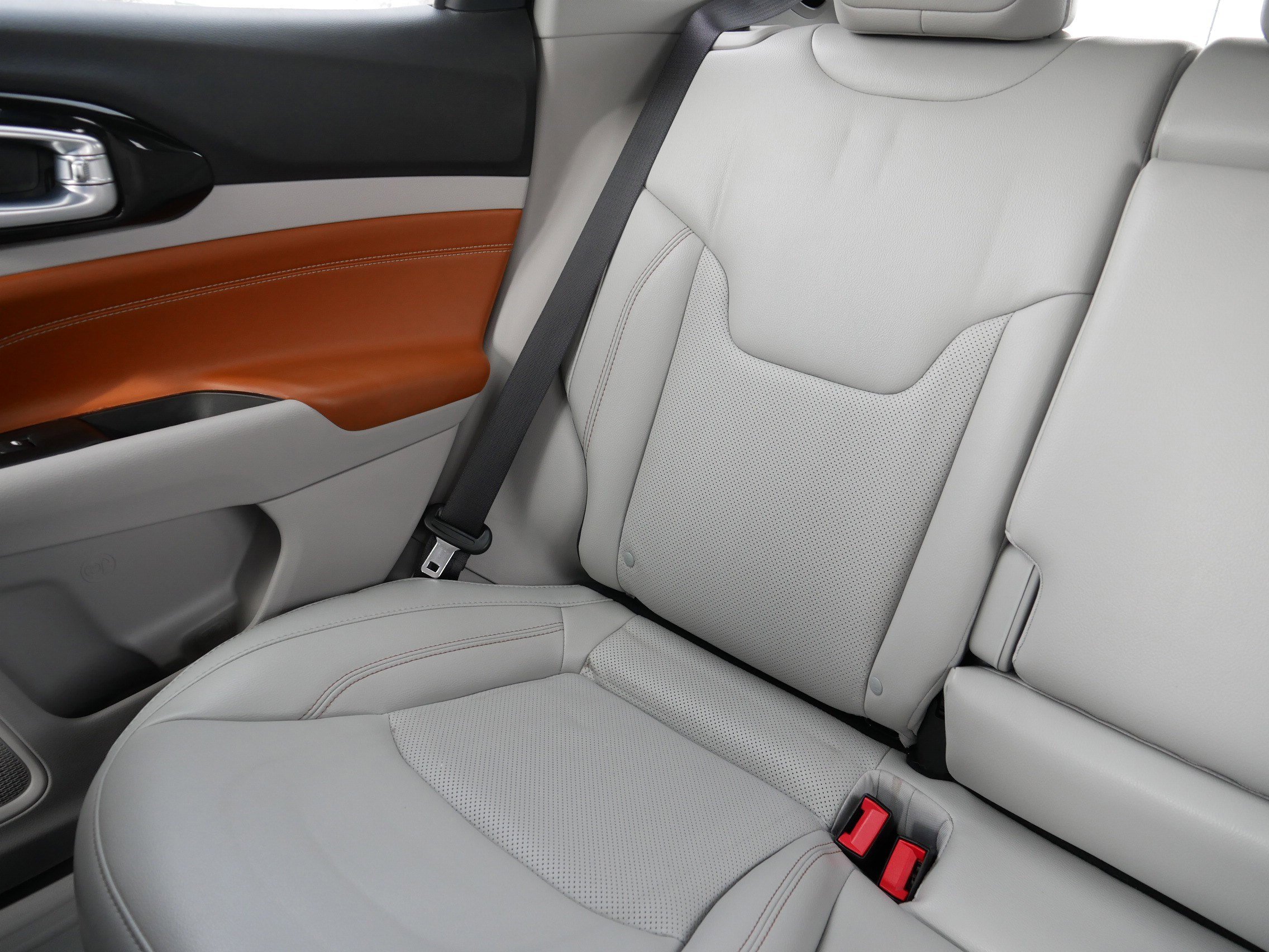 Used 2022 Jeep Compass Limited image 12