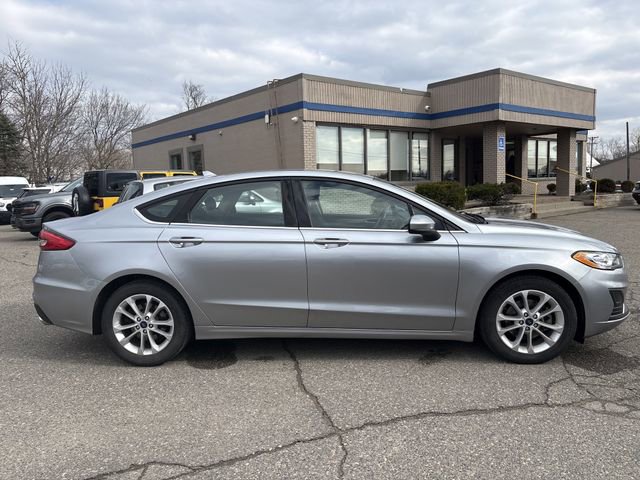 Certified 2020 Ford Fusion SE image 4