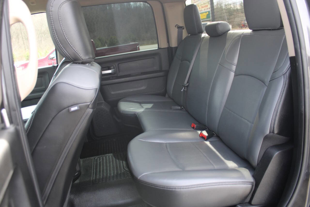 Used 2019 RAM 3500 Tradesman w/ Chrome Appearance Group image 42