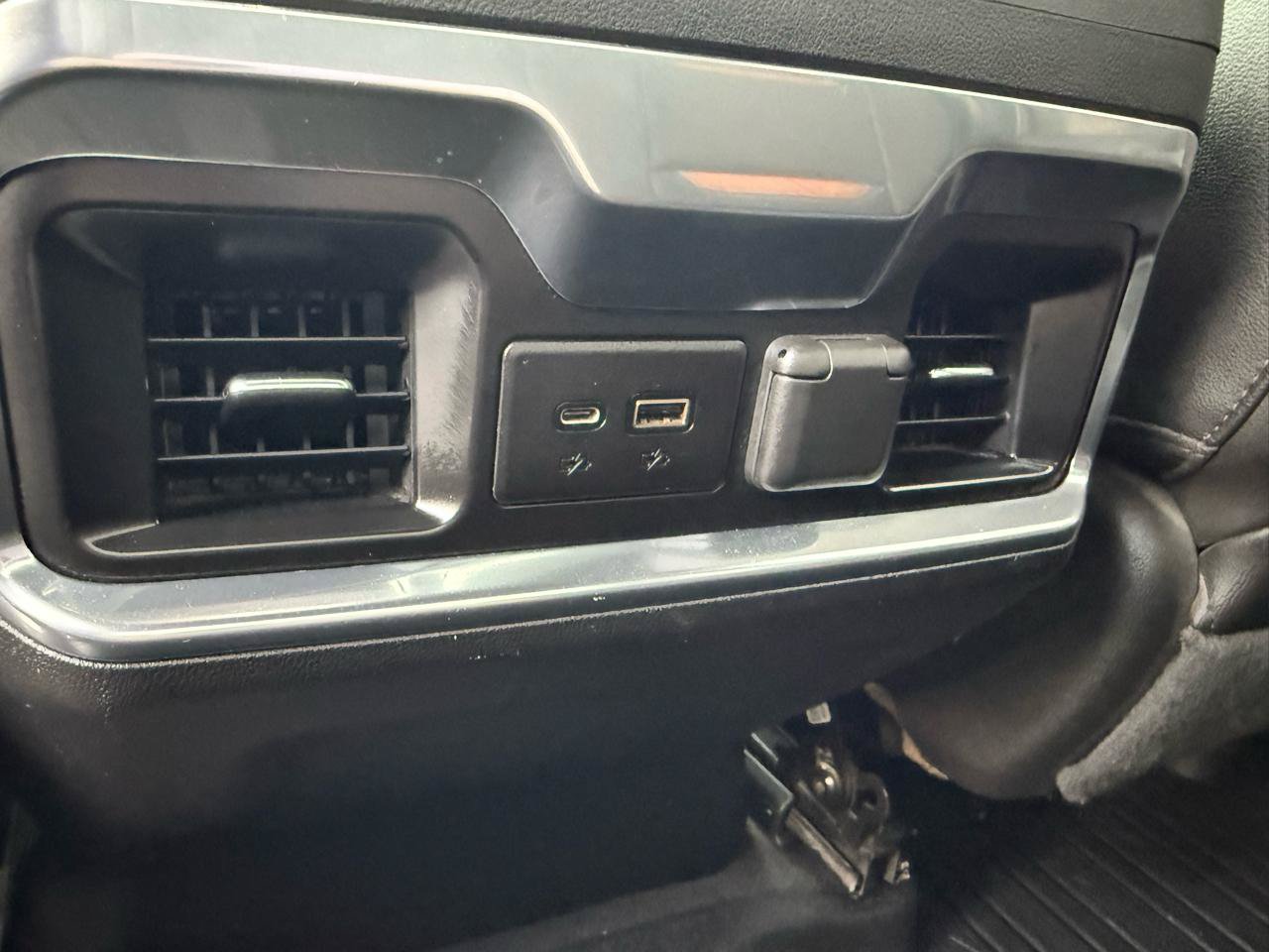 Used 2019 GMC Sierra 1500 AT4 w/ AT4 Premium Package AWD/4WD image 16