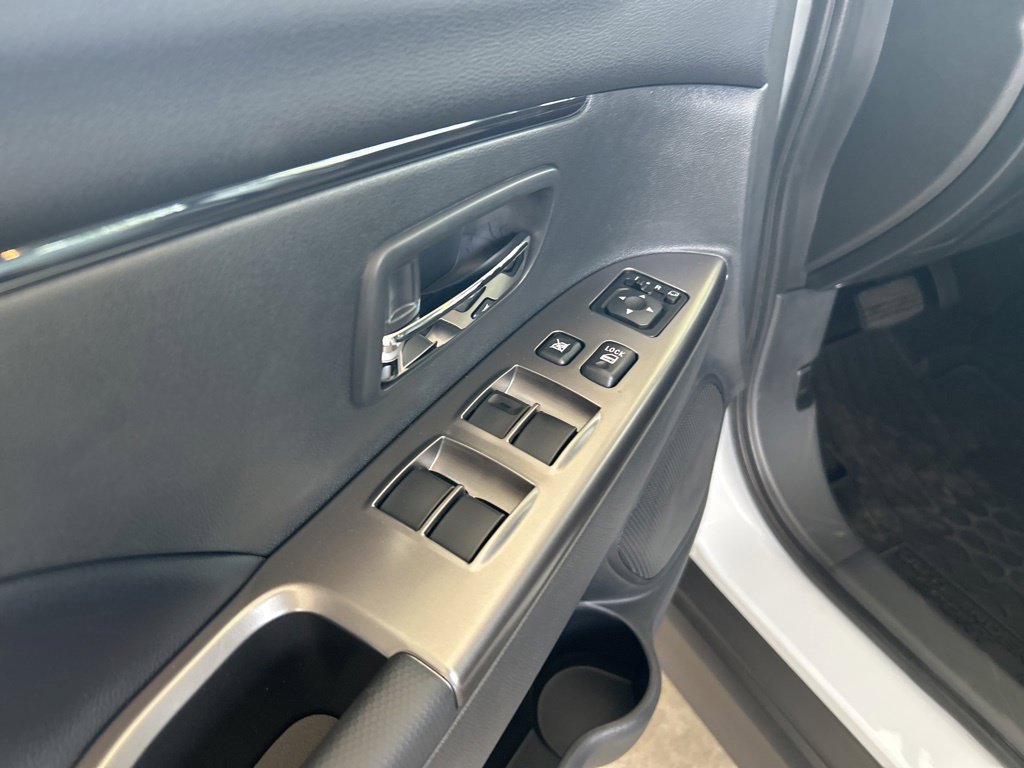 New 2025 Mitsubishi Outlander Sport SE AWD/4WD image 31