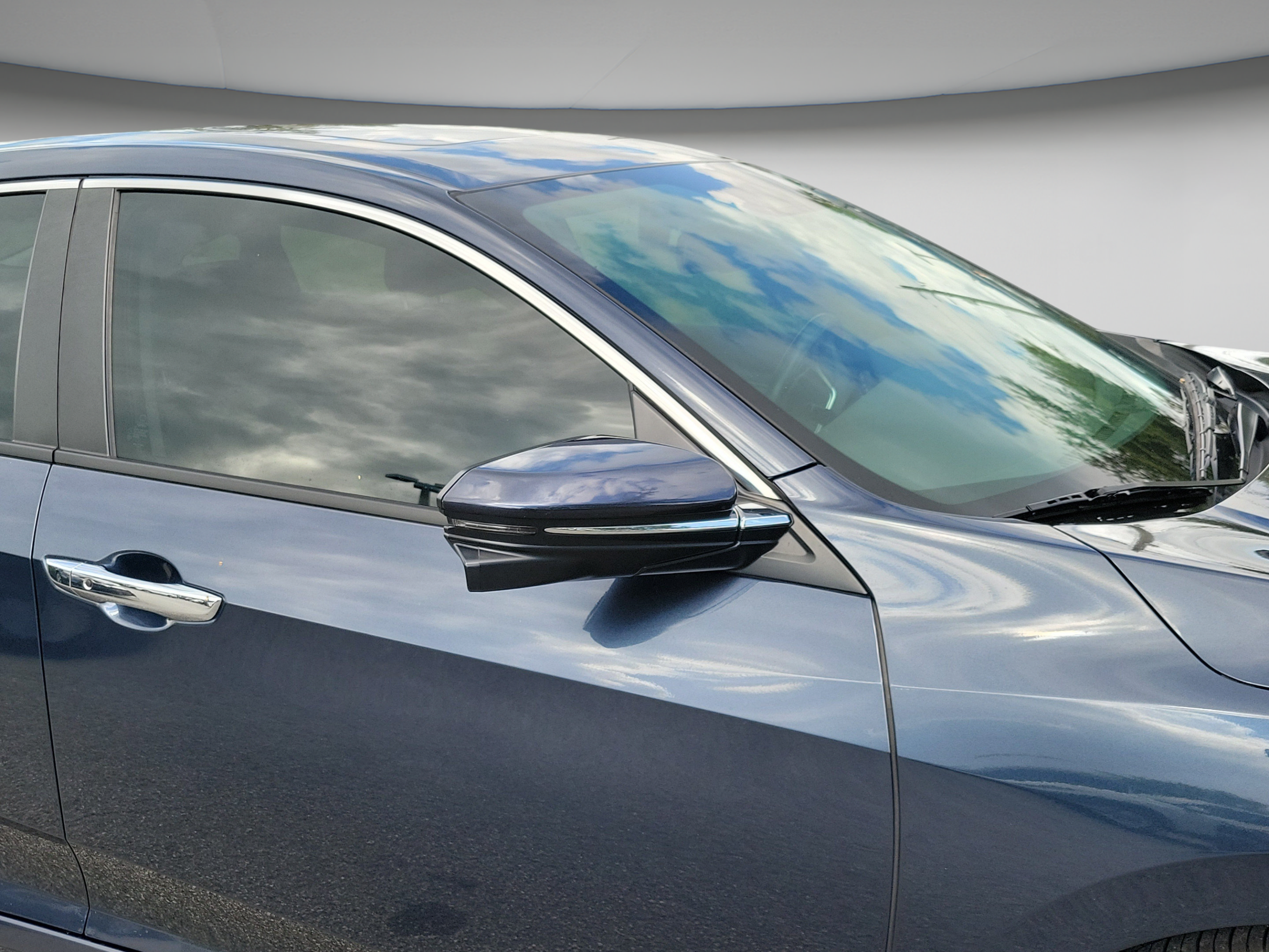 Used 2017 Honda Civic Touring image 28