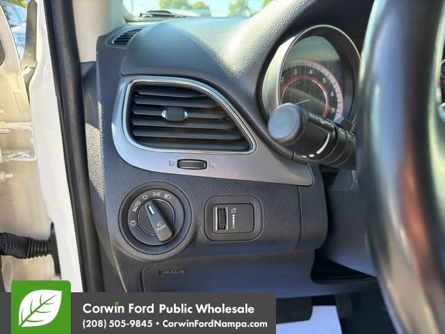 Used 2020 Dodge Journey Crossroad FWD image 14
