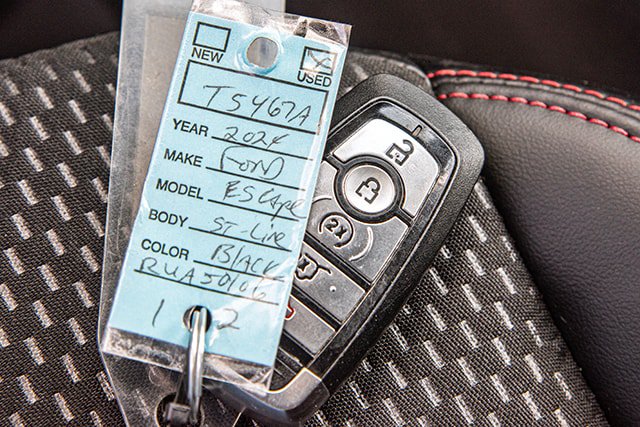 Used 2024 Ford Escape ST-Line w/ Equipment Group 301A FWD image 19