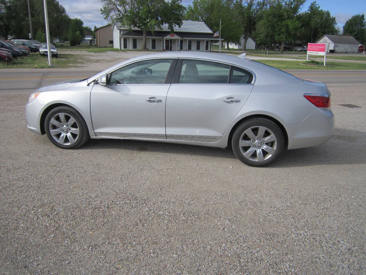Used 2010 Buick LaCrosse CXL w/ Luxury Package FWD image 4