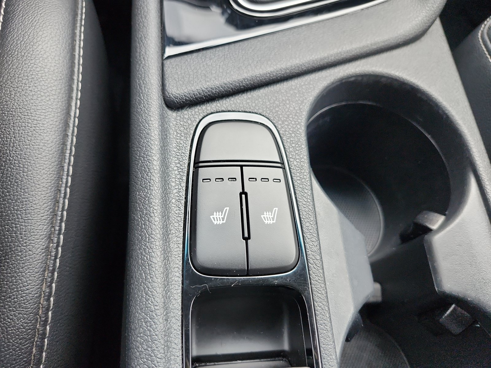 Used 2022 Kia Niro EX FWD image 22
