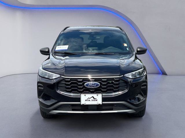 Certified 2025 Ford Escape ST-Line AWD/4WD image 9
