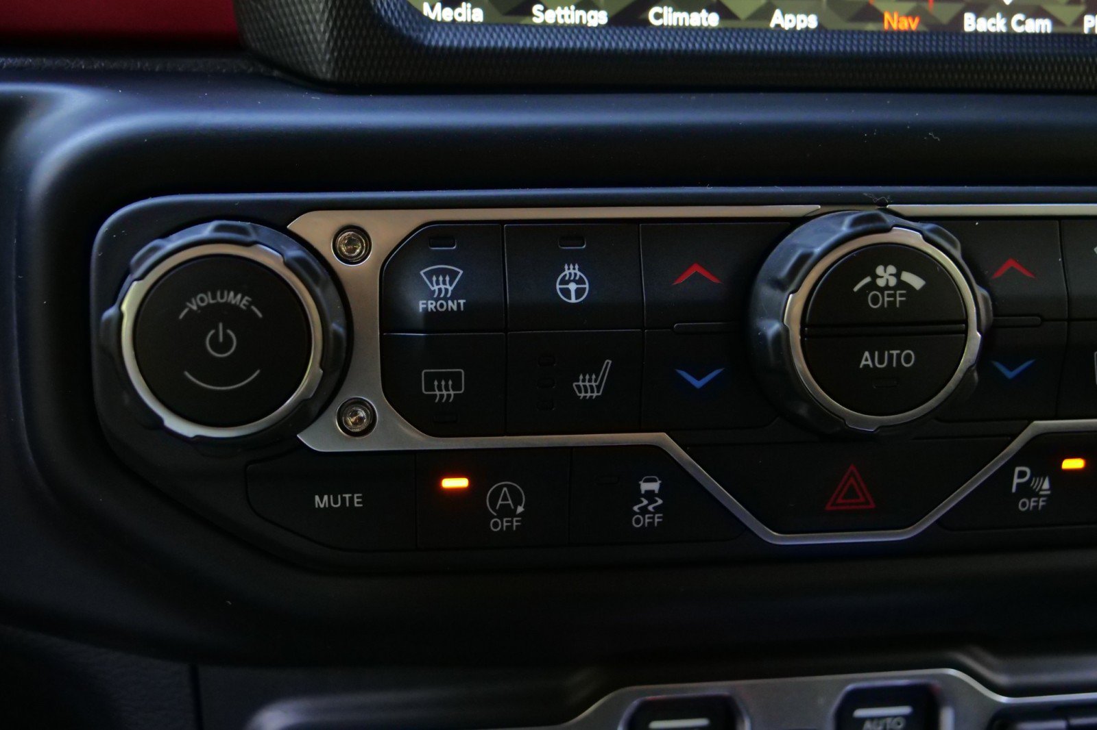 Used 2018 Jeep Wrangler Unlimited Rubicon AWD/4WD image 13