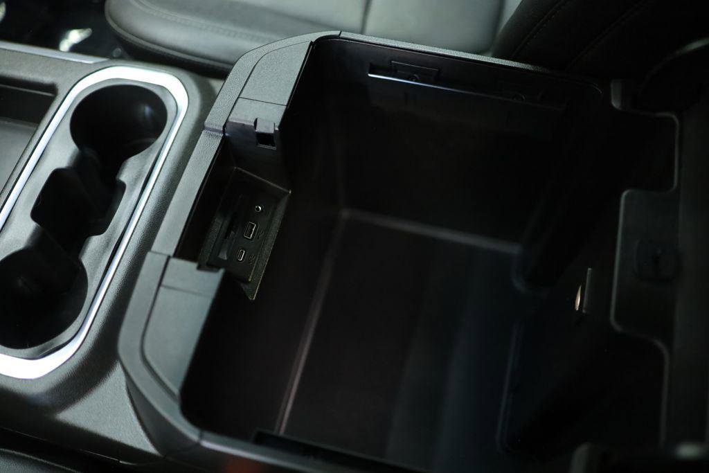 Used 2023 GMC Sierra 3500 SLT w/ SLT Convenience Package image 36