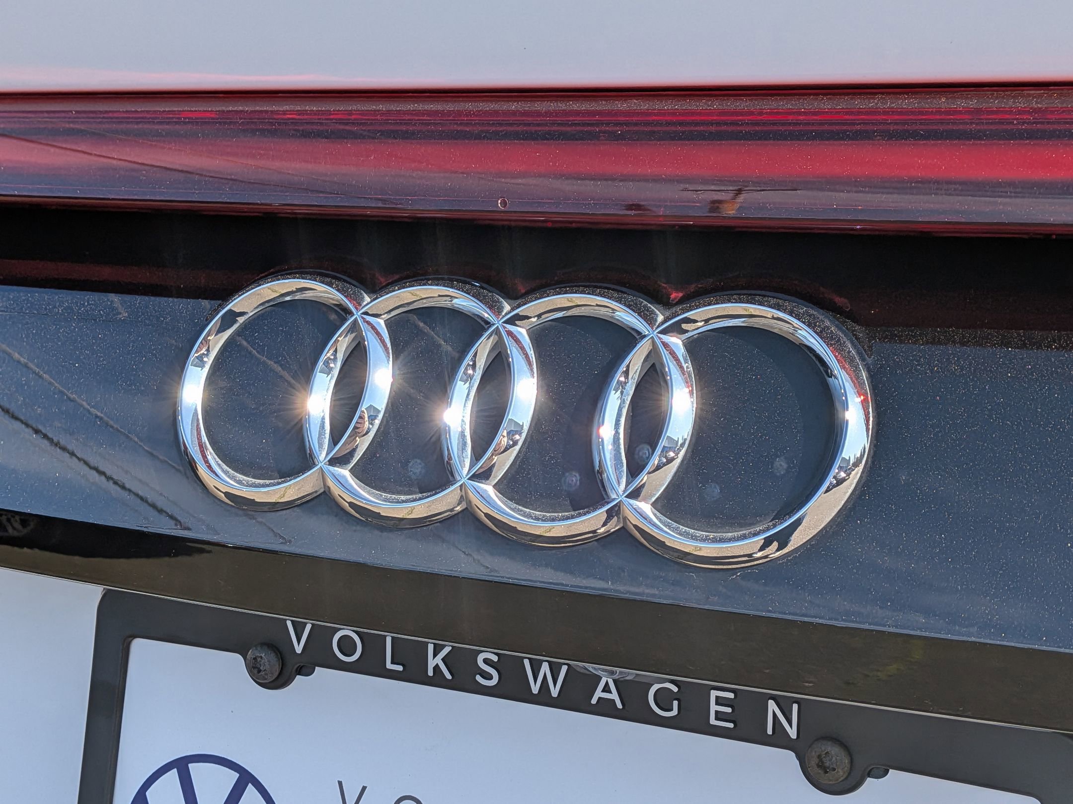 Used 2022 Audi Q8 Premium image 26