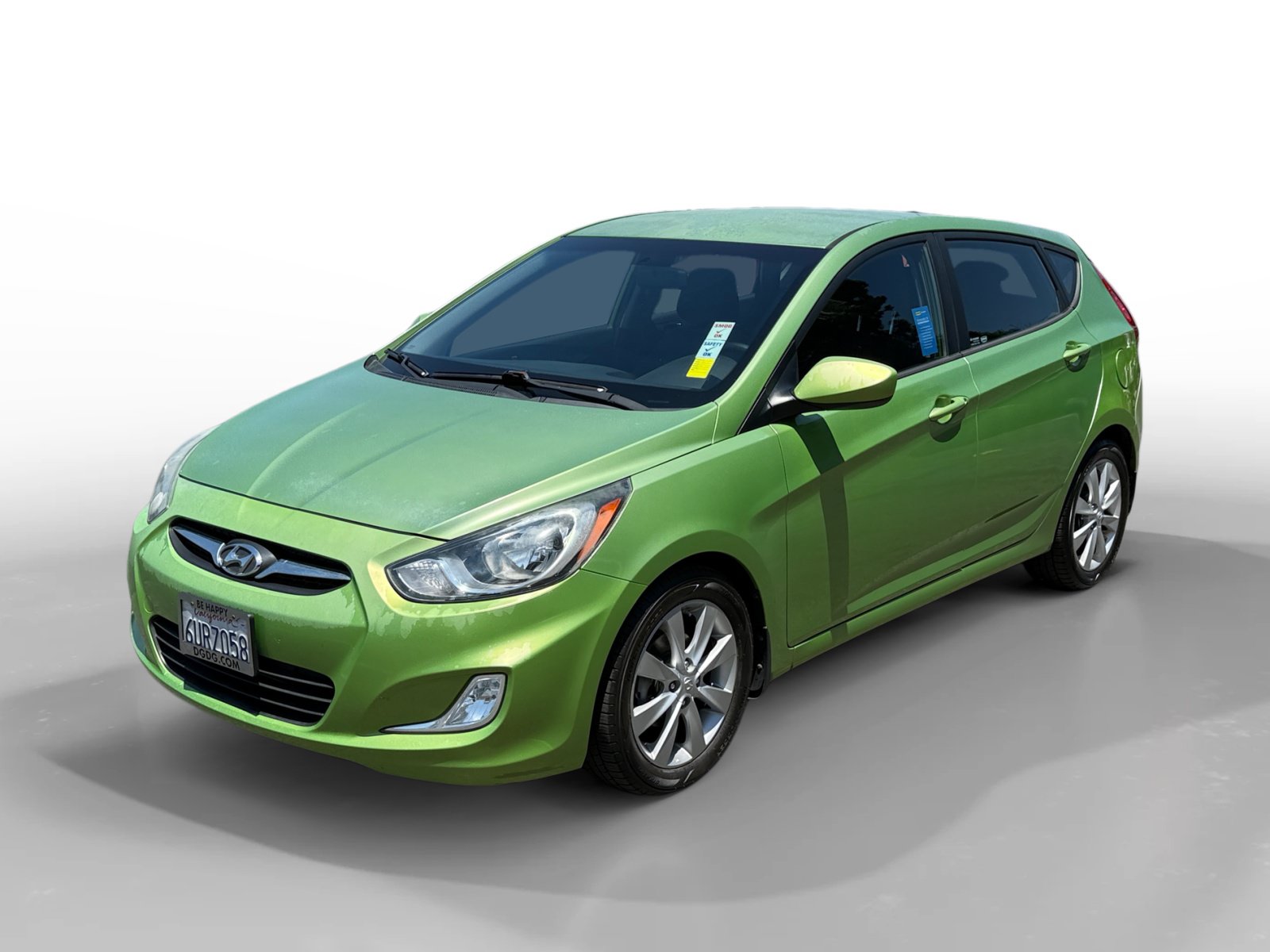 Used 2012 Hyundai Accent SE FWD image 1