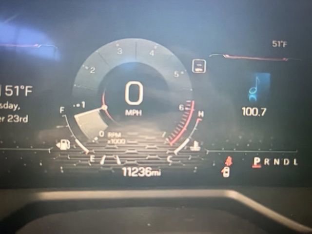 Used 2025 GMC Acadia Elevation image 6